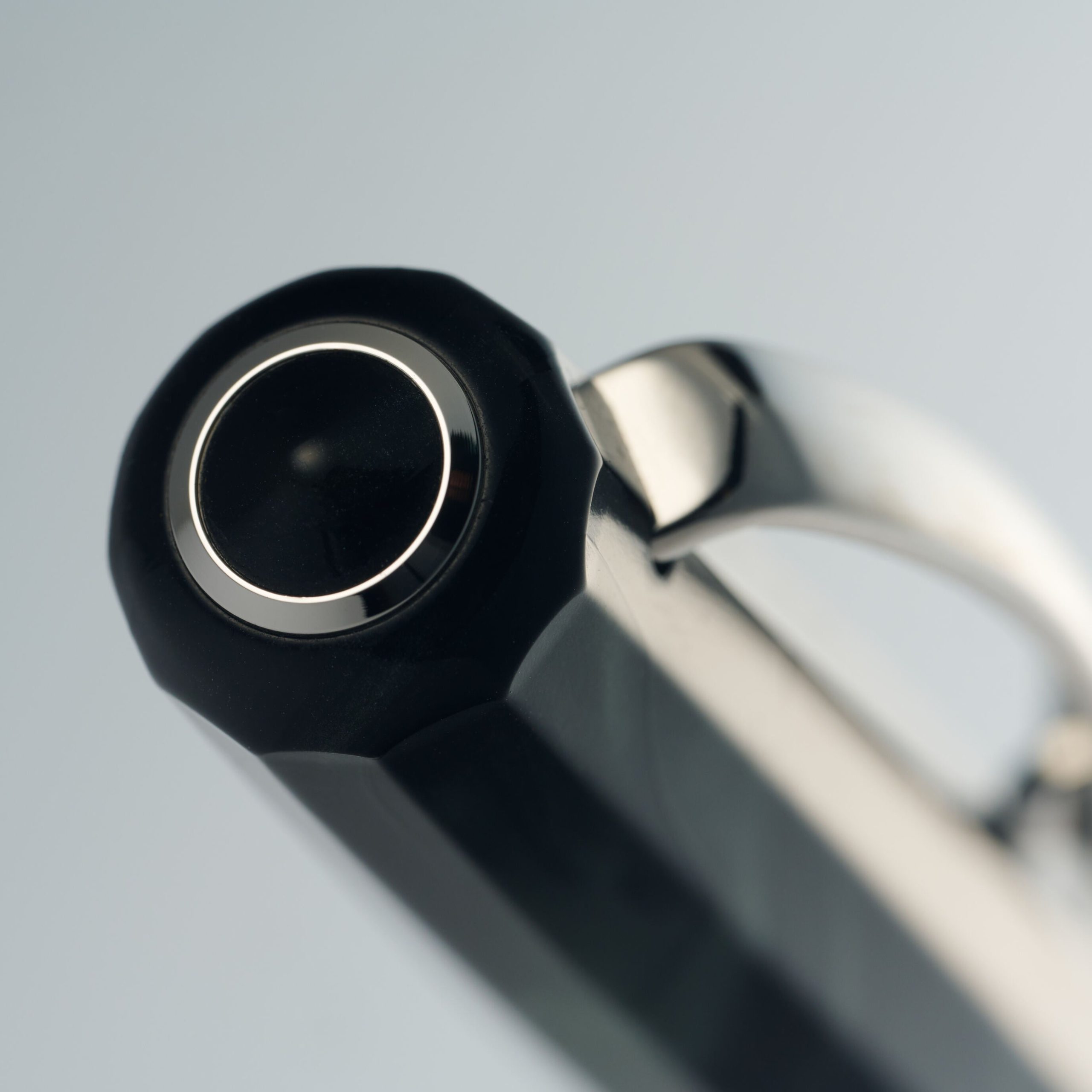 Paragon Arco Black Rollerball Pen (White Gold) - Image 7